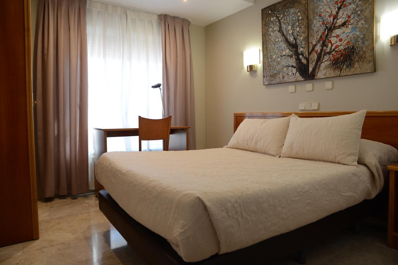 Hotel Escudero ซิวดัดเรอัล ภายนอก รูปภาพ