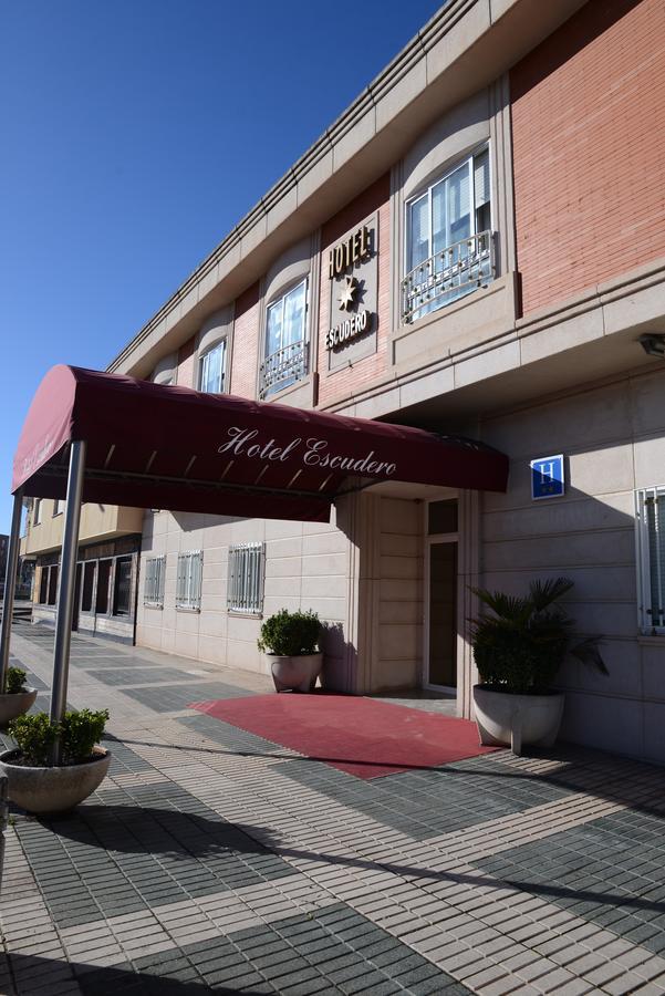 Hotel Escudero ซิวดัดเรอัล ภายนอก รูปภาพ