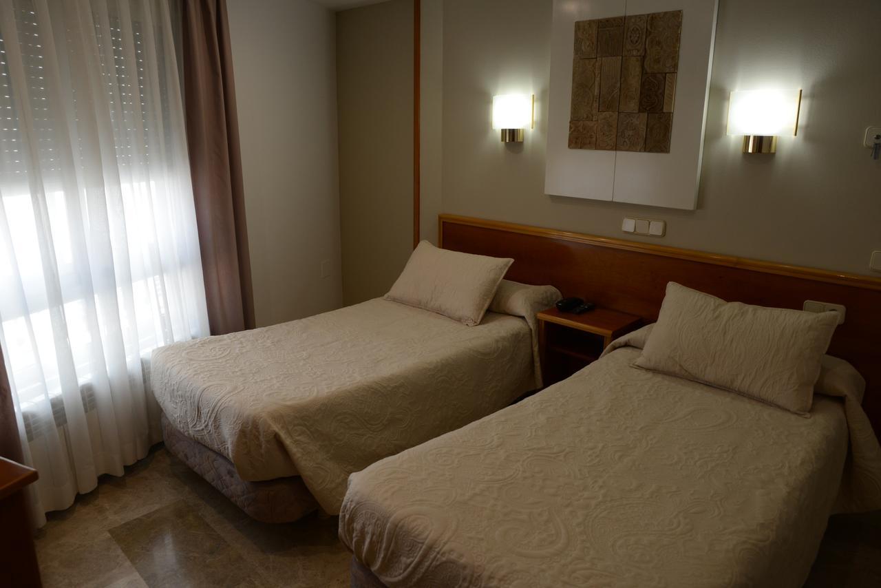 Hotel Escudero ซิวดัดเรอัล ภายนอก รูปภาพ