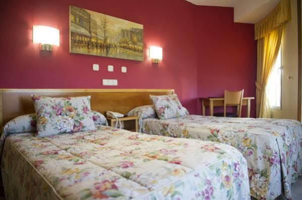 Hotel Escudero ซิวดัดเรอัล ภายนอก รูปภาพ