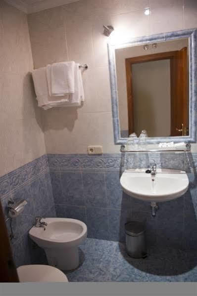Hotel Escudero ซิวดัดเรอัล ภายนอก รูปภาพ